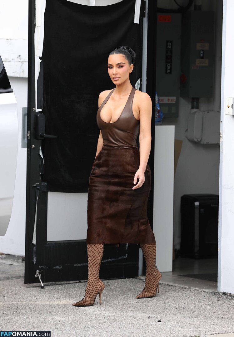 Kim Kardashian / kimkadarshian / kimkardashian Nude OnlyFans  Leaked Photo #146