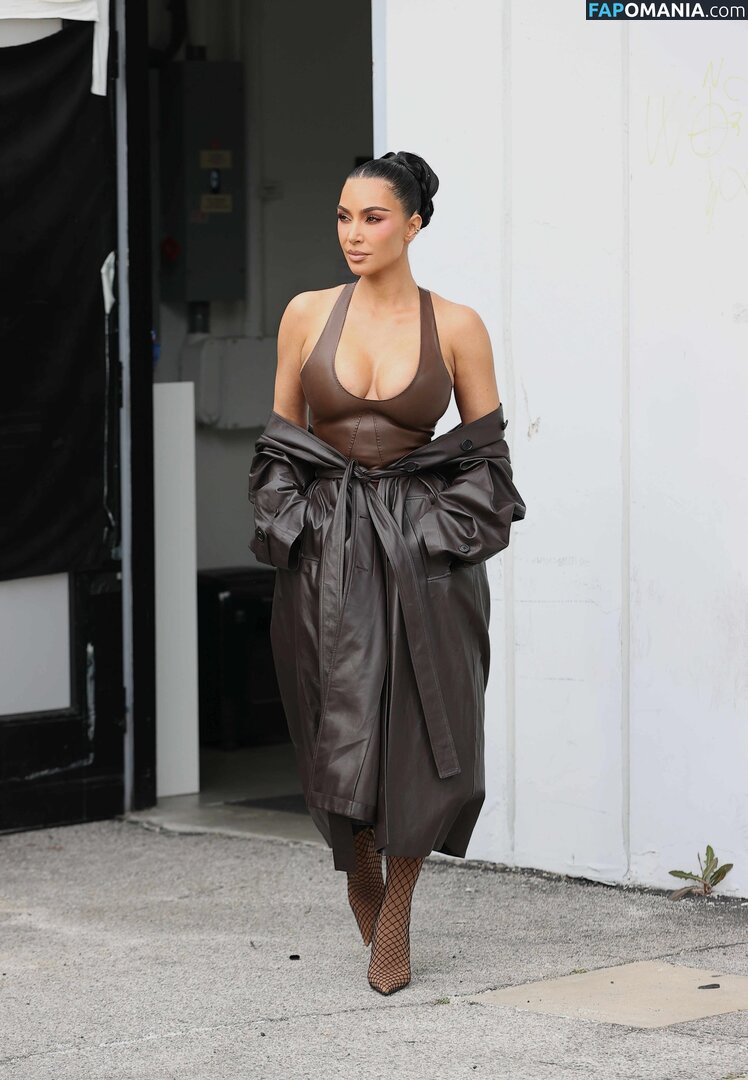 Kim Kardashian / kimkadarshian / kimkardashian Nude OnlyFans  Leaked Photo #148