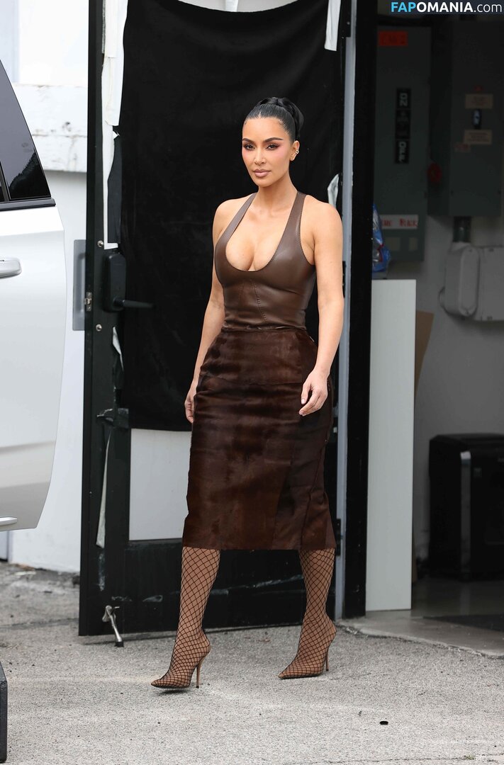 Kim Kardashian / kimkadarshian / kimkardashian Nude OnlyFans  Leaked Photo #149