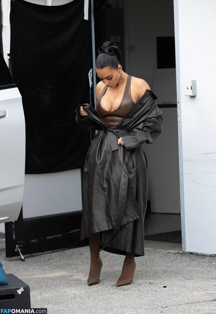 Kim Kardashian / kimkadarshian / kimkardashian Nude OnlyFans  Leaked Photo #151