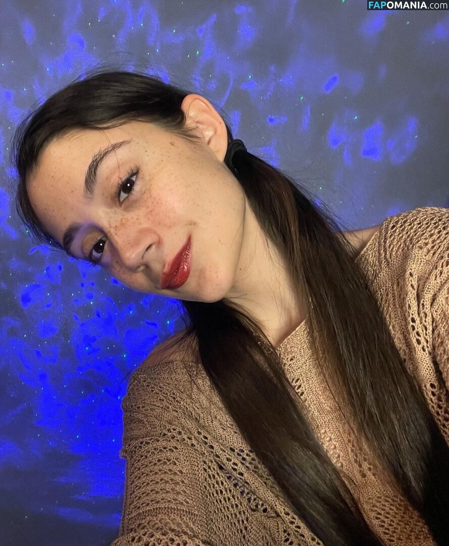 ayowhoischapis / kimbermelendrez Nude OnlyFans  Leaked Photo #1