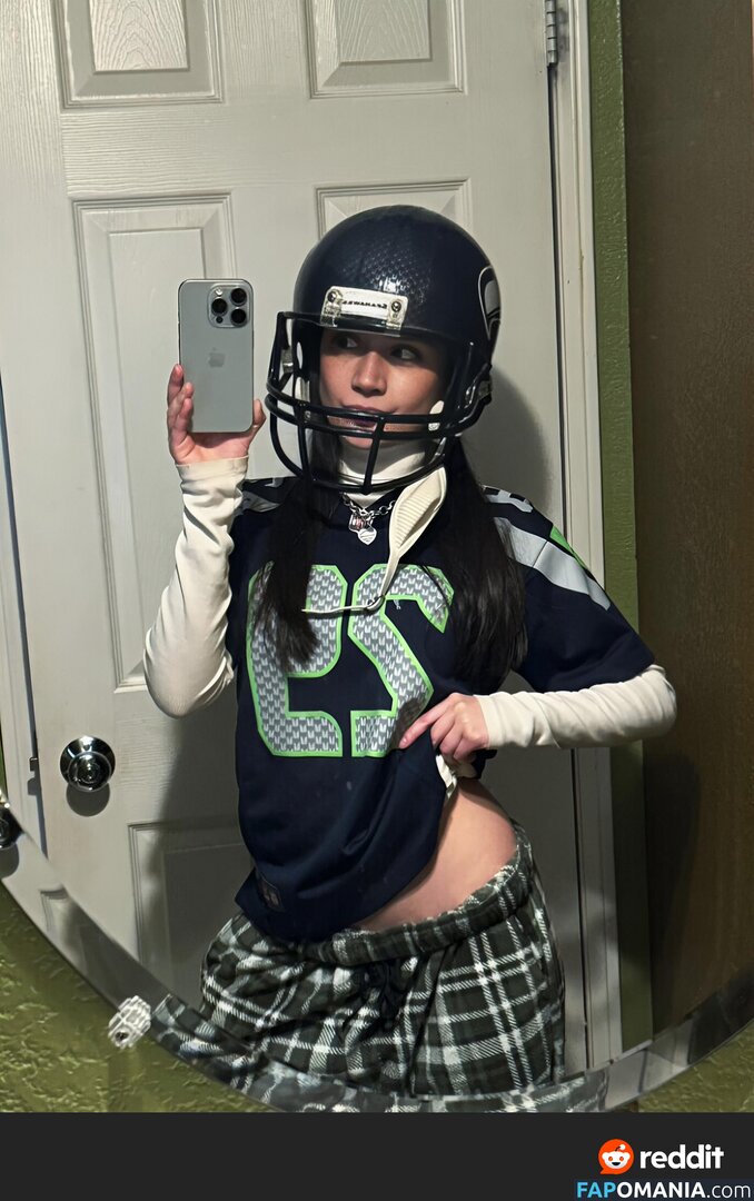 ayowhoischapis / kimbermelendrez Nude OnlyFans  Leaked Photo #3