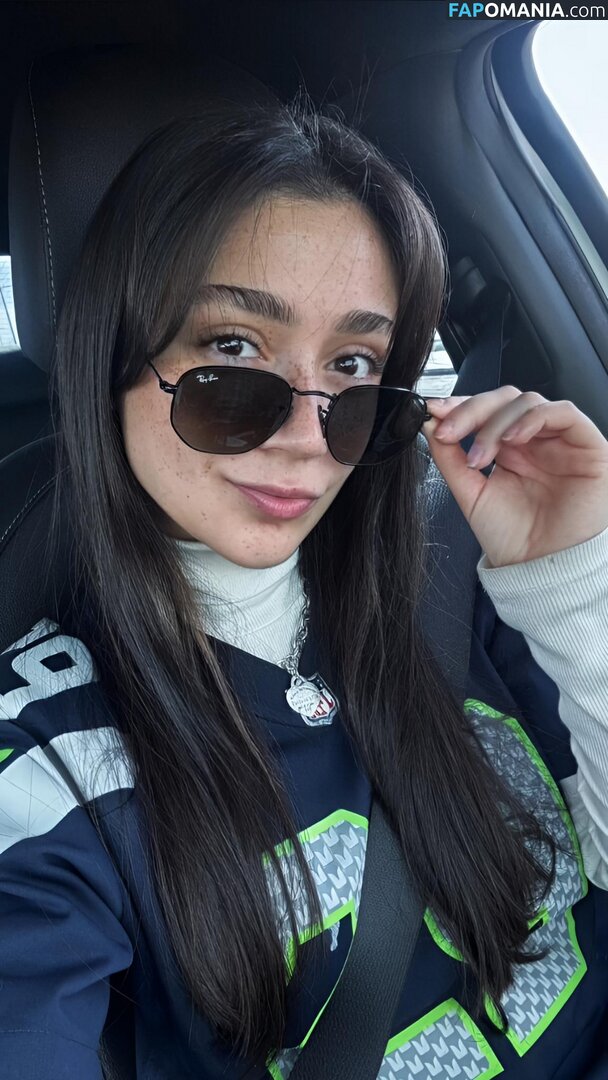 ayowhoischapis / kimbermelendrez Nude OnlyFans  Leaked Photo #4