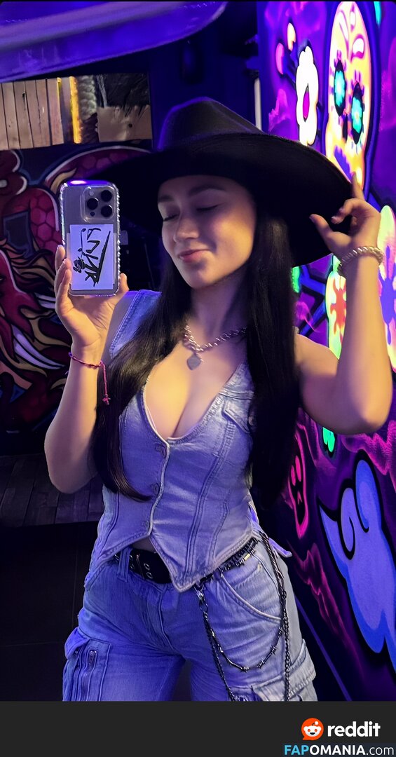 ayowhoischapis / kimbermelendrez Nude OnlyFans  Leaked Photo #14