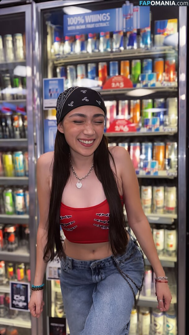 ayowhoischapis / kimbermelendrez Nude OnlyFans  Leaked Photo #17