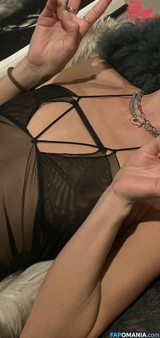 Kimiko Glenn / https: / kimikoglenn Nude OnlyFans  Leaked Photo #54