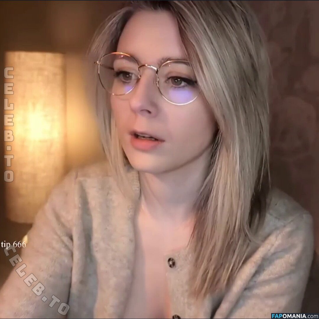 Kimilee / https: / lisa.sakura22 / lisamaus Nude OnlyFans  Leaked Photo #1