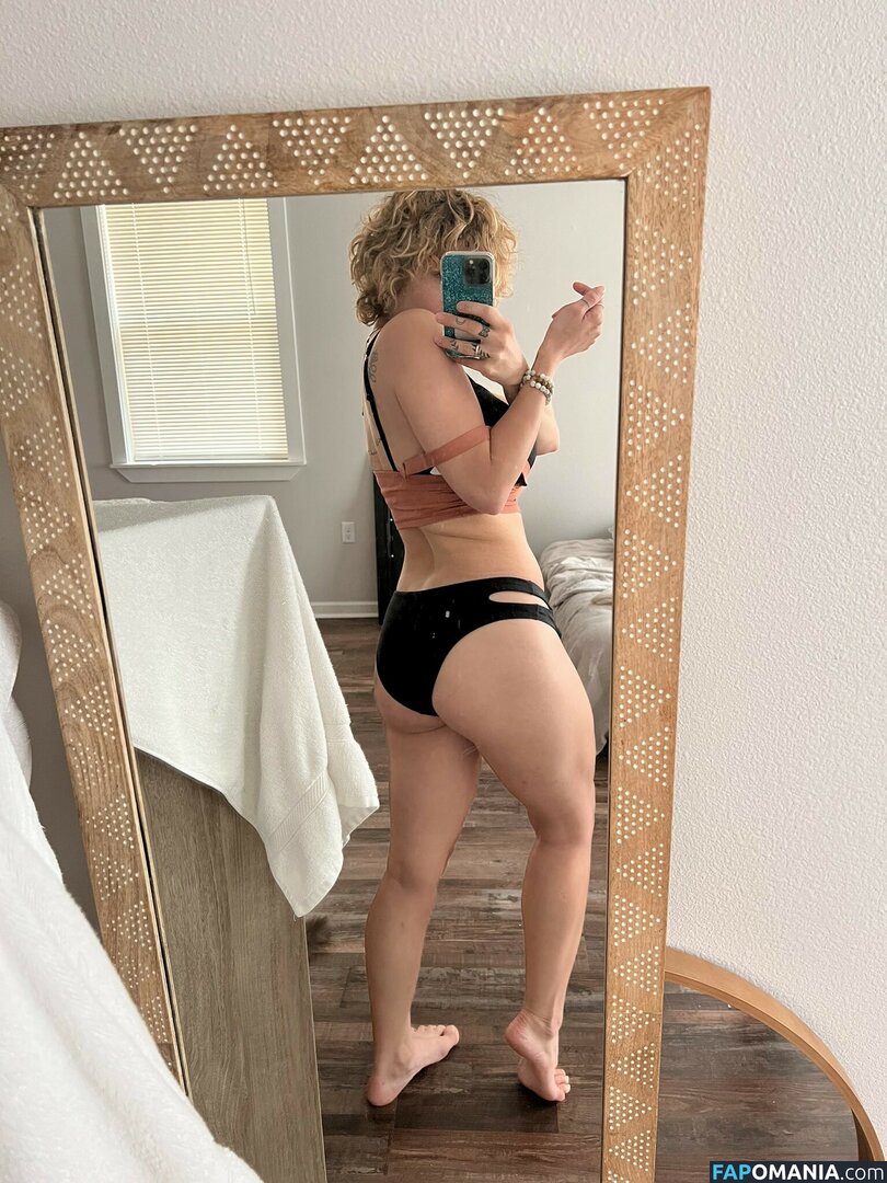 AuroraXoxo / KingAuraTV / xoxo.auroraxoxo Nude OnlyFans  Leaked Photo #37