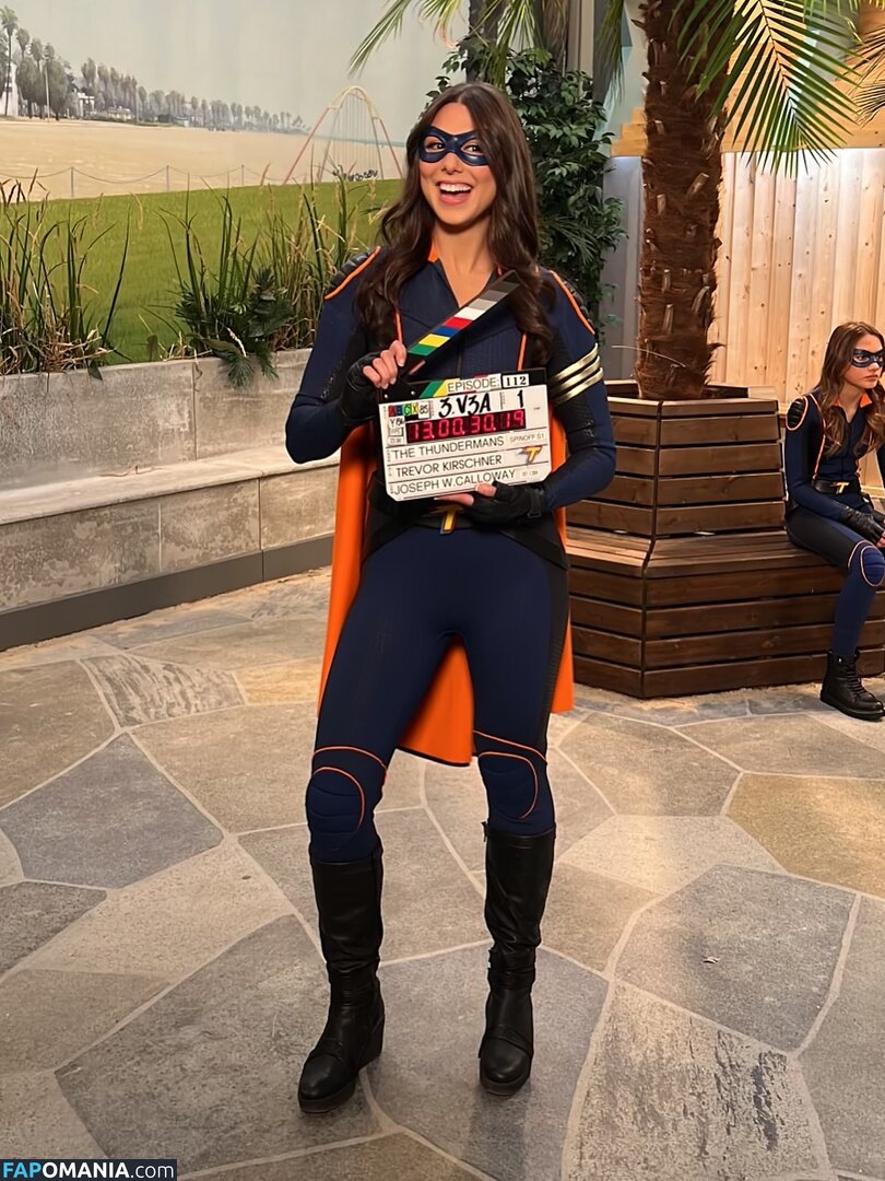 Kira Kosarin / kirakosarin Nude OnlyFans  Leaked Photo #742