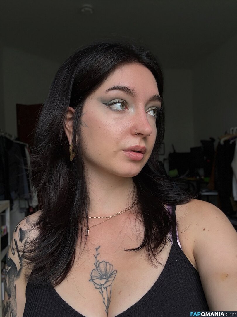 Kiras_note / Namiiii_Swaaaan / kirajulie Nude OnlyFans  Leaked Photo #4