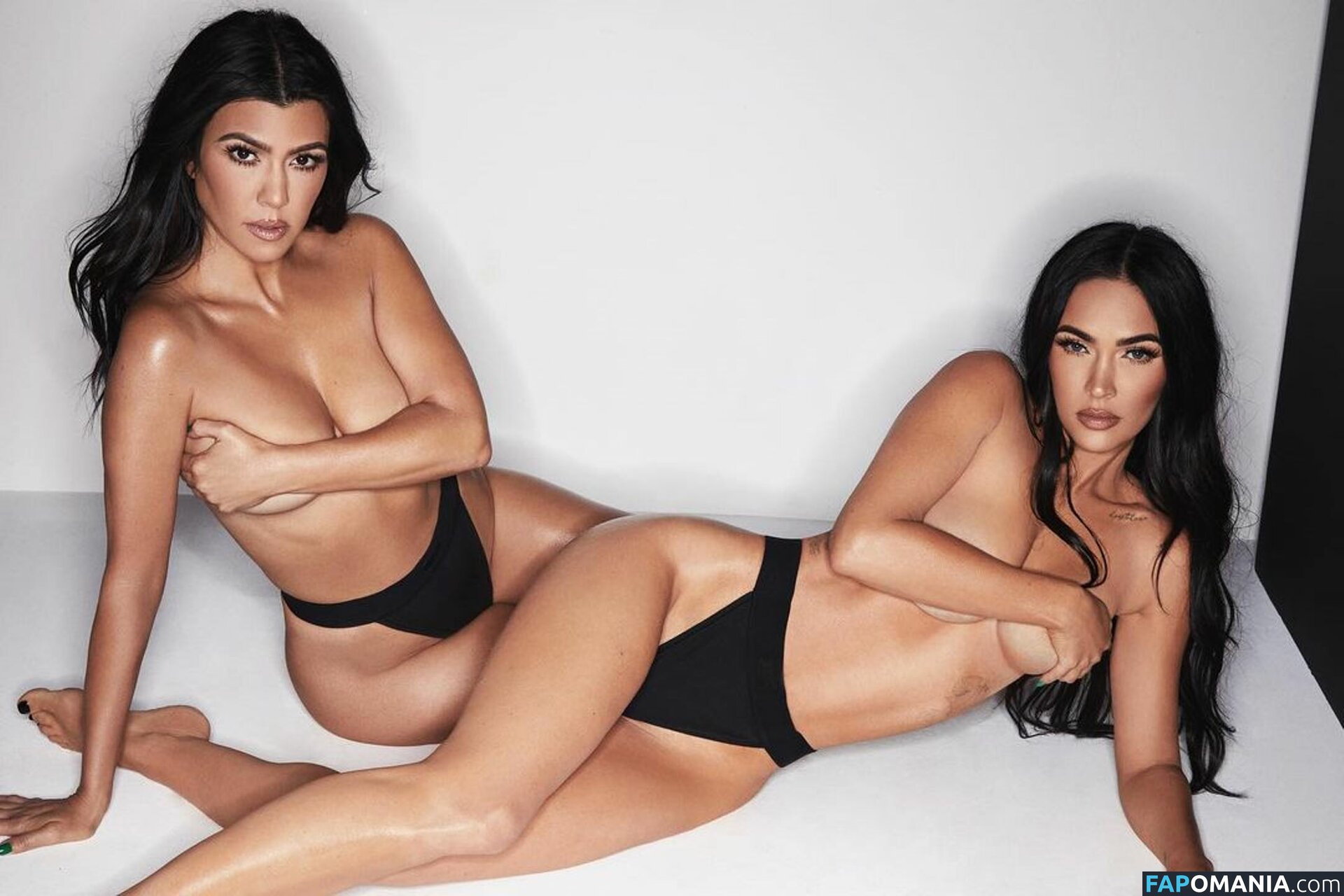 Kourtney Kardashian / kourtneykardash Nude OnlyFans  Leaked Photo #65