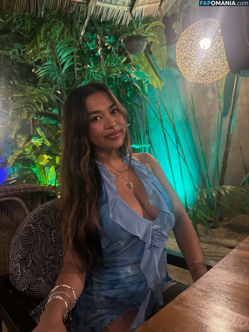 Krischelle Delgado / krischelled Nude OnlyFans  Leaked Photo #4