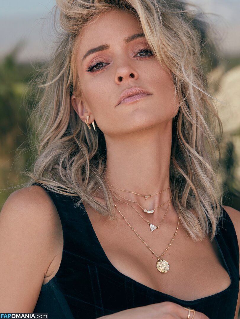 Kristin Cavallari / https: / kristincavallari Nude OnlyFans  Leaked Photo #313