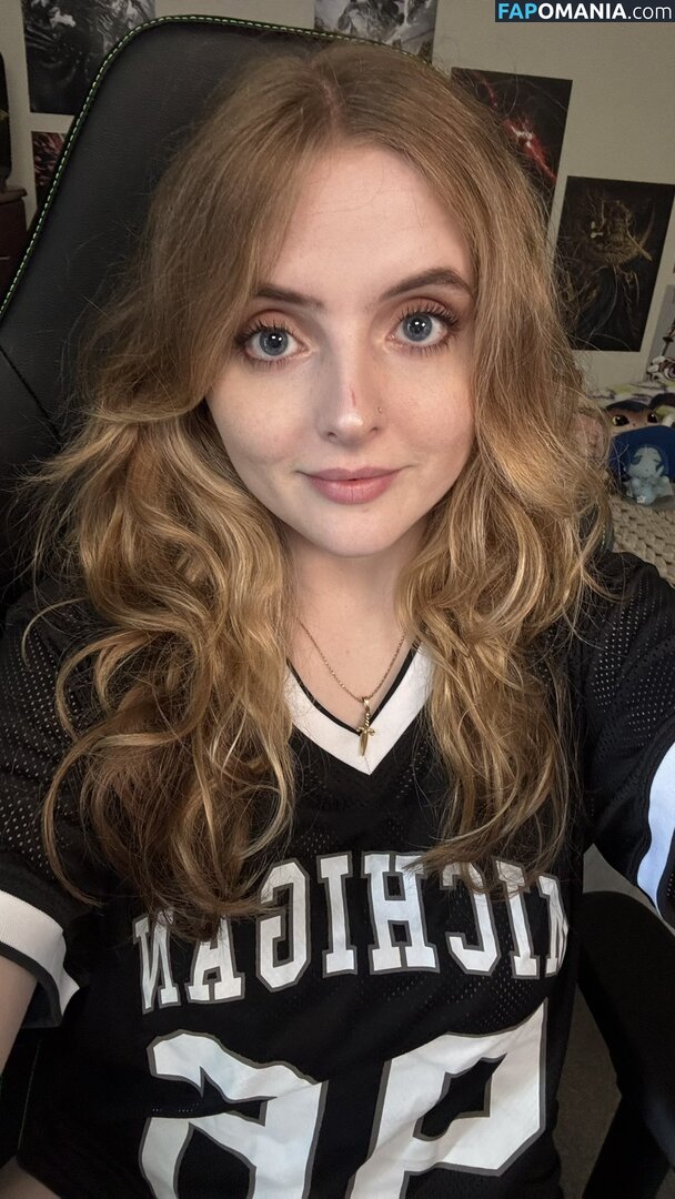 Krystal / Krysttl / Krysttlxd Nude OnlyFans  Leaked Photo #5