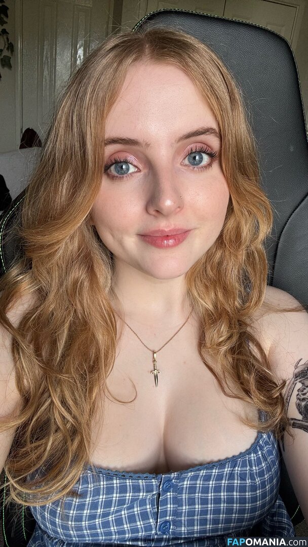 Krystal / Krysttl / Krysttlxd Nude OnlyFans  Leaked Photo #8