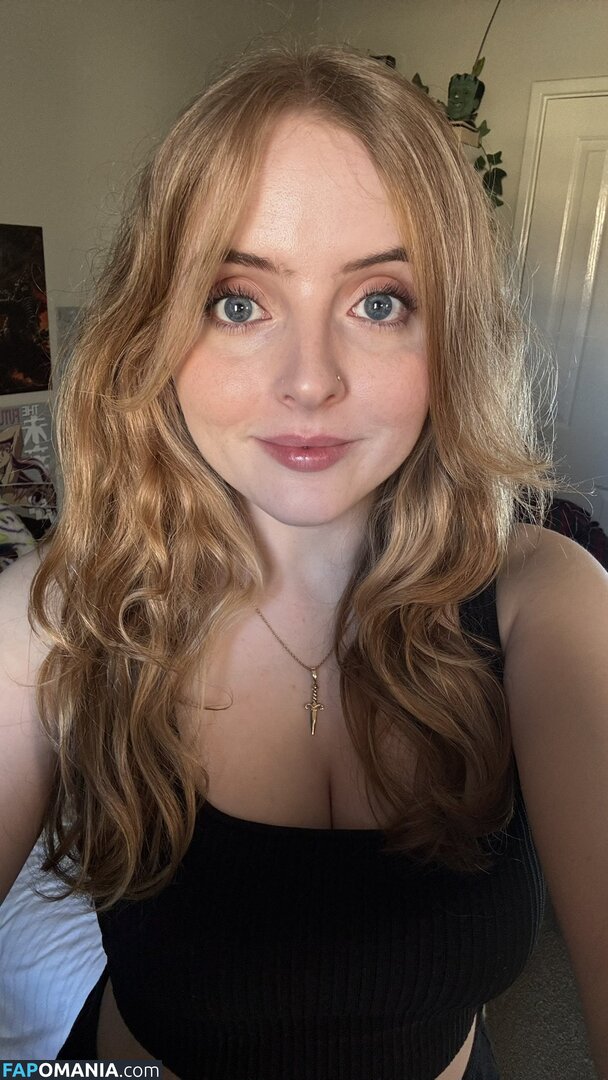 Krystal / Krysttl / Krysttlxd Nude OnlyFans  Leaked Photo #10