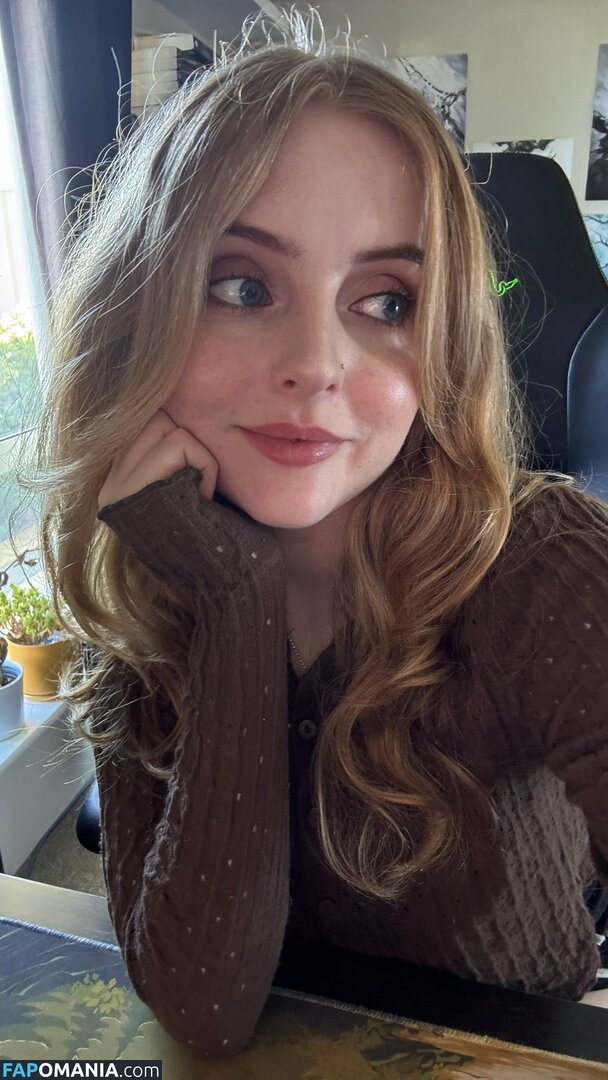 Krystal / Krysttl / Krysttlxd Nude OnlyFans  Leaked Photo #12