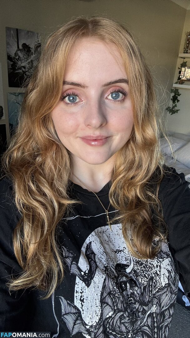 Krystal / Krysttl / Krysttlxd Nude OnlyFans  Leaked Photo #19