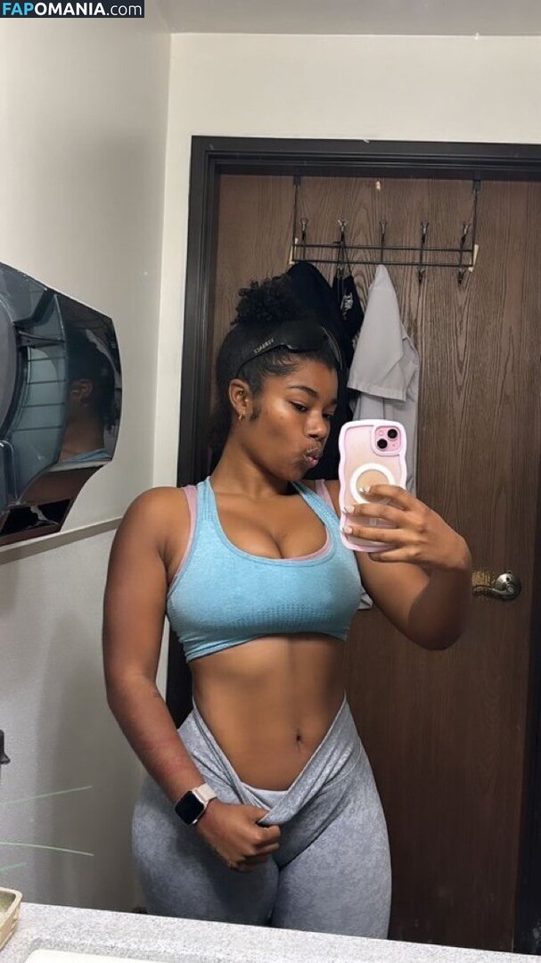 Kyylareneee / kurlykyy / kurrlyyy / kyylarenee Nude OnlyFans  Leaked Photo #14
