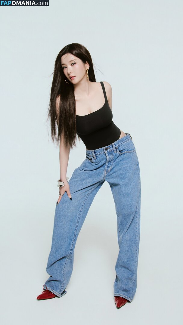 Kwon Eunbi / https: / official_kwon.eunbi Nude OnlyFans  Leaked Photo #1