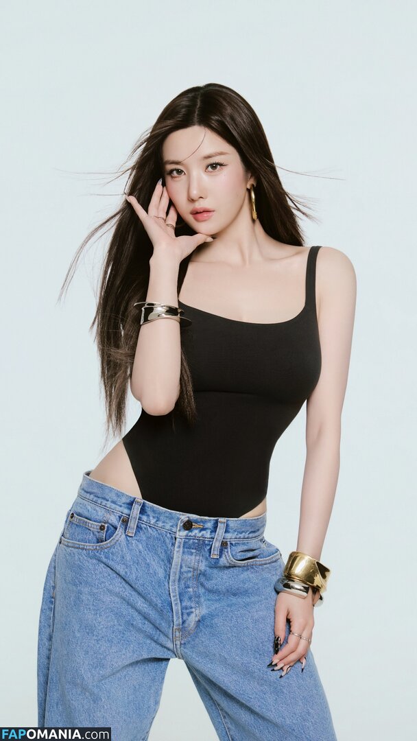 Kwon Eunbi / https: / official_kwon.eunbi Nude OnlyFans  Leaked Photo #2