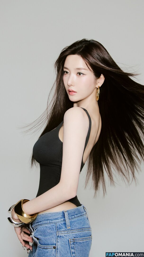 Kwon Eunbi / https: / official_kwon.eunbi Nude OnlyFans  Leaked Photo #3