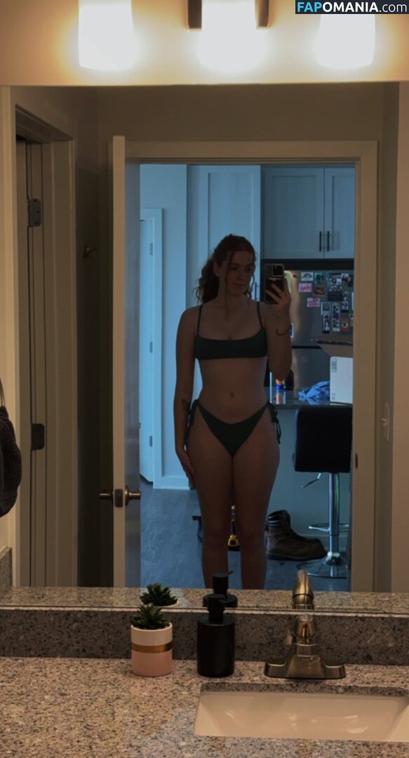 Kxxlyn / imkxxlyn / kxllymusic Nude OnlyFans  Leaked Photo #1