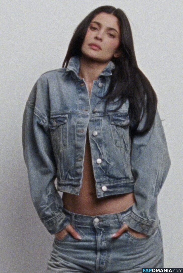 Kylie Jenner / kyliejenner / kyliejenner.2 Nude OnlyFans  Leaked Photo #59