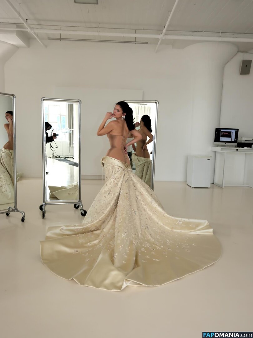 Kylie Jenner / https: / kyliejenner / kyliejenner.2 Nude OnlyFans  Leaked Photo #84
