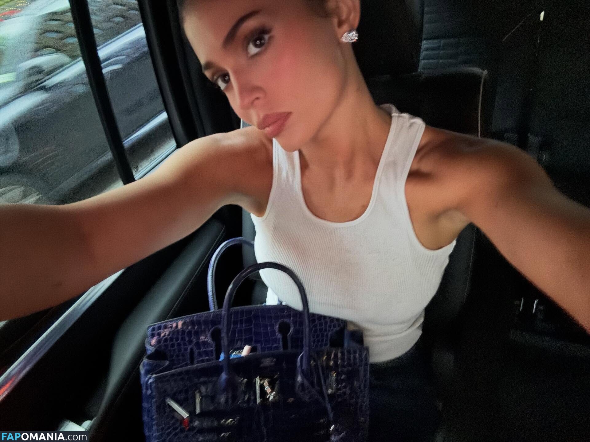 Kylie Jenner / https: / kyliejenner / kyliejenner.2 Nude OnlyFans  Leaked Photo #86