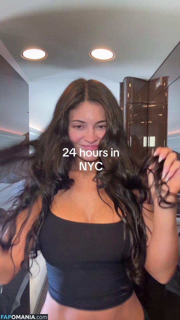 Kylie Jenner / https: / kyliejenner / kyliejenner.2 Nude OnlyFans  Leaked Photo #89