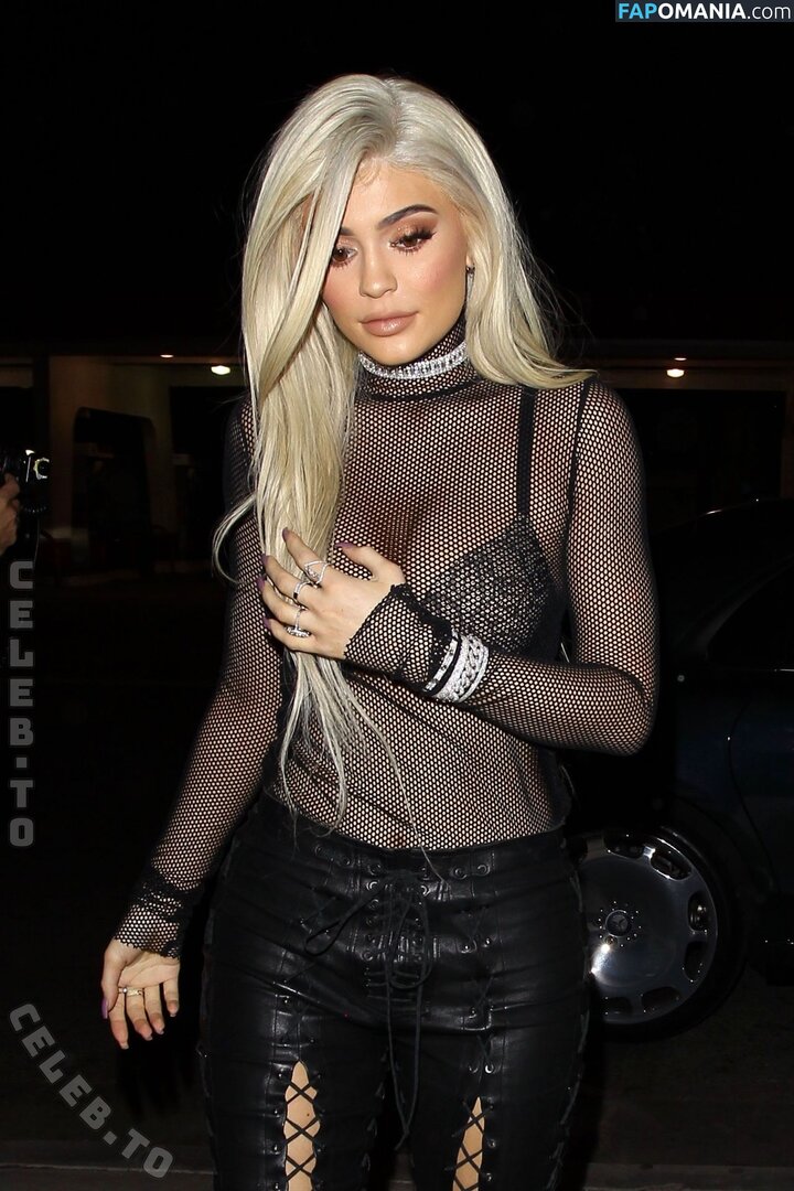 Kylie Jenner / https: / kyliejenner / kyliejenner.2 Nude OnlyFans  Leaked Photo #115