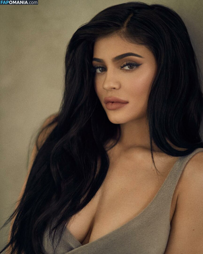 Kylie Jenner / KylieJenner / kyliejenner.2 Nude OnlyFans  Leaked Photo #752