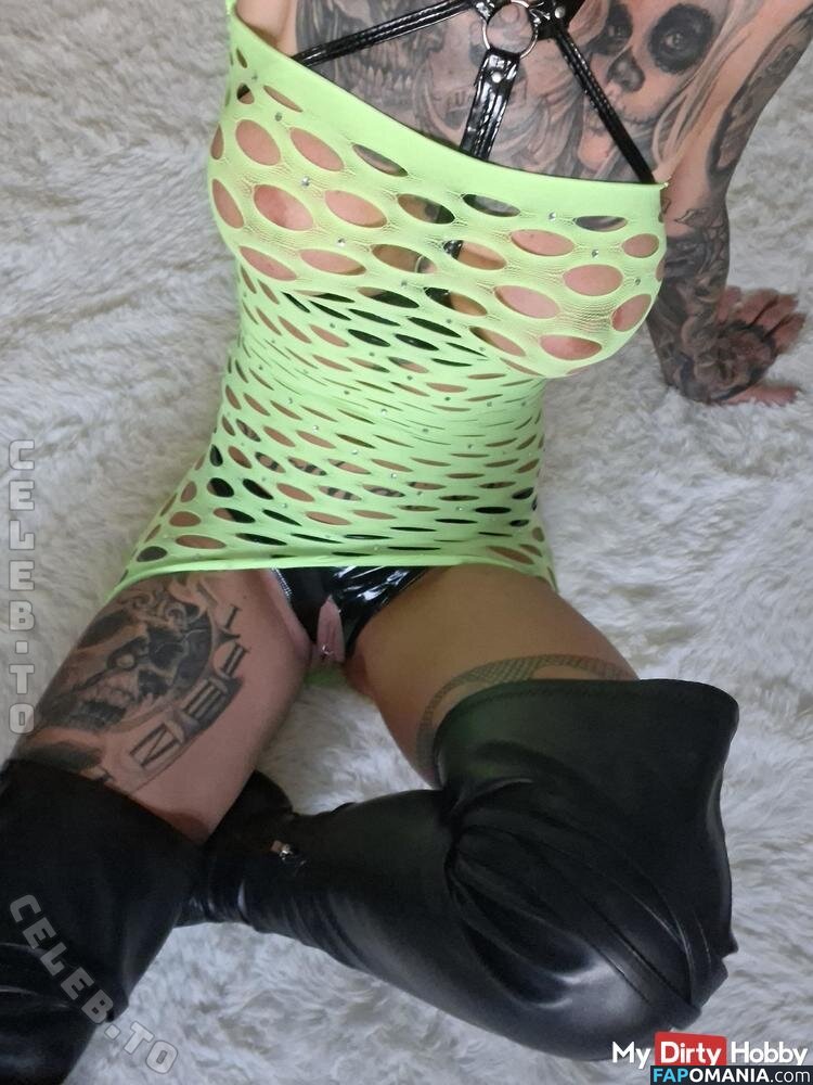 KyraVyxen Nude OnlyFans  Leaked Photo #2