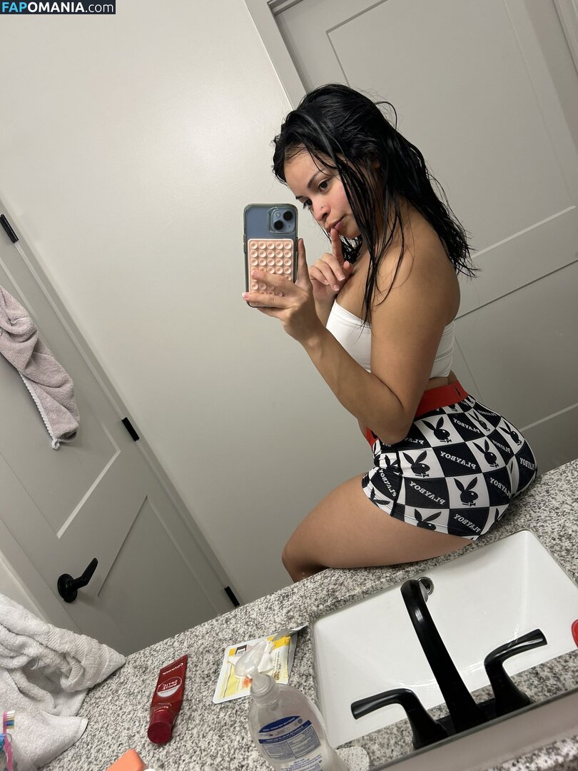 la.bella1466 / latinagataa Nude OnlyFans  Leaked Photo #16