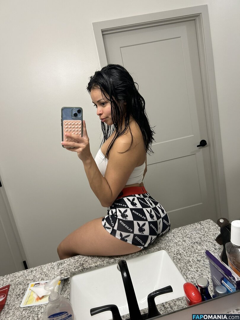 la.bella1466 / latinagataa Nude OnlyFans  Leaked Photo #17