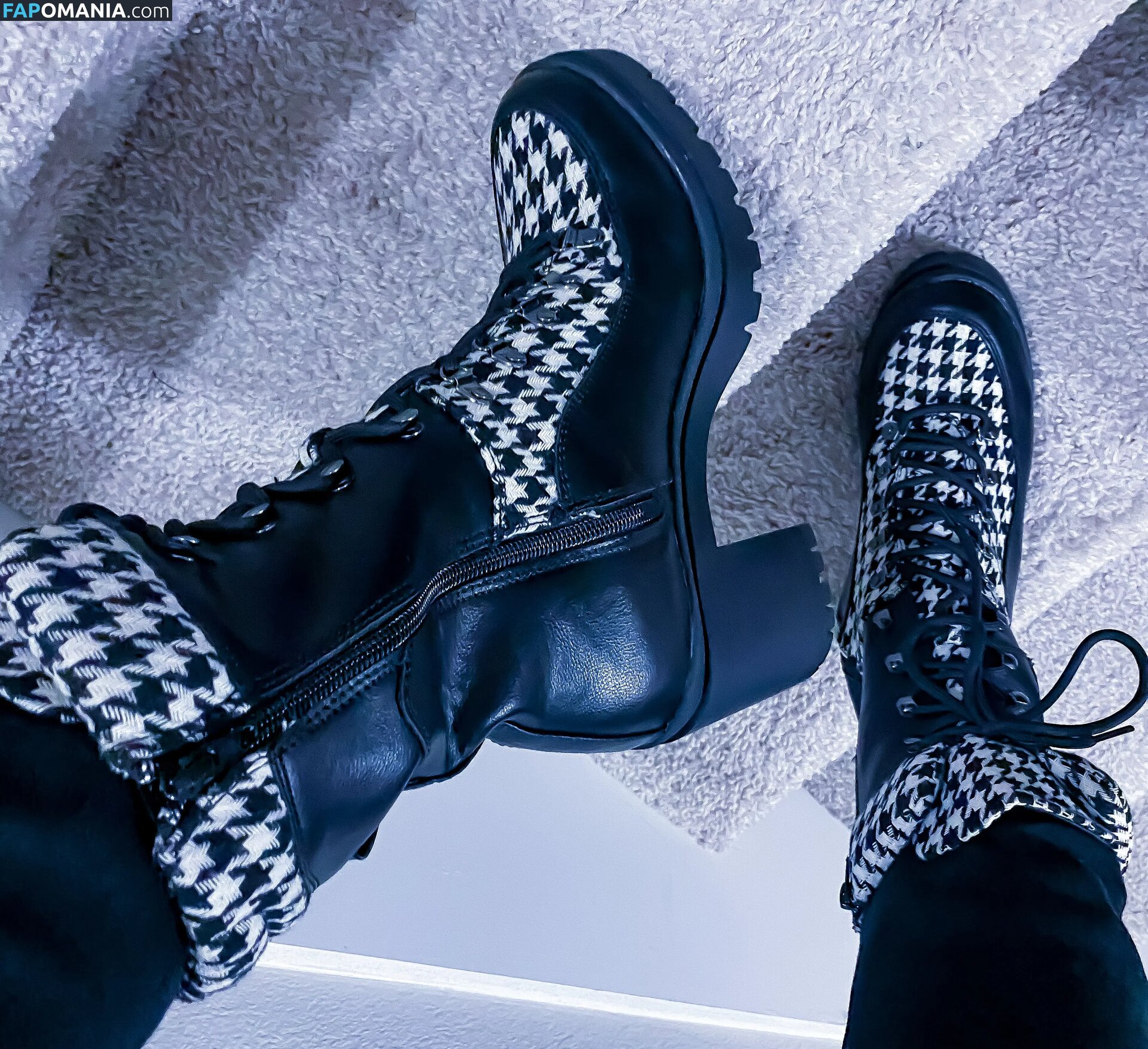 La Plebe Boots Nude OnlyFans  Leaked Photo #3