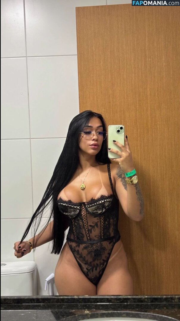 Laaismiranda_ / laaismiranda_7 Nude OnlyFans  Leaked Photo #2