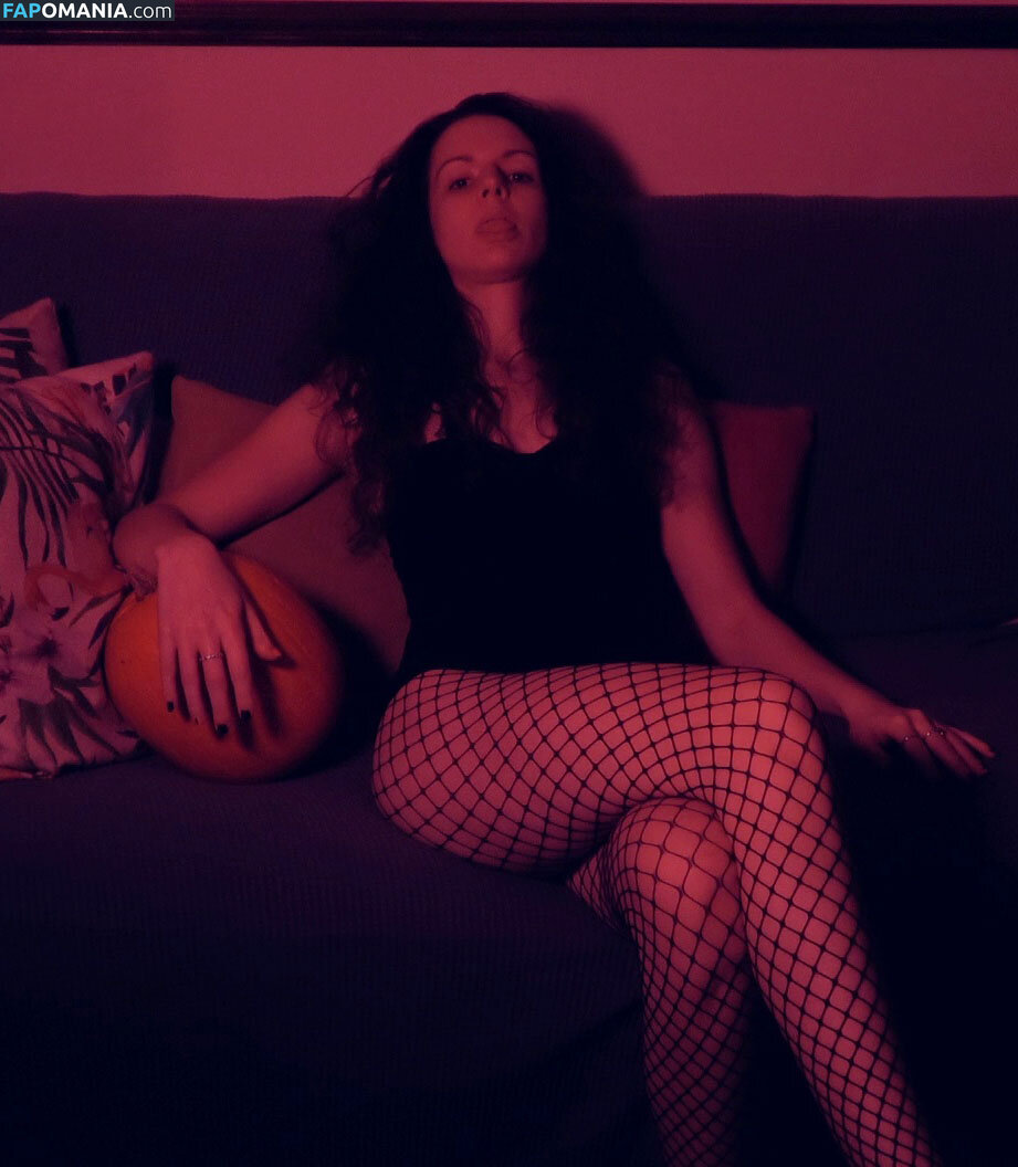 ASMR Attack / Lady ASMR / ladyasmr / sarahchubs Nude OnlyFans  Leaked Photo #15