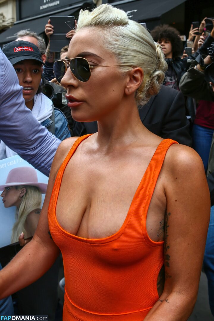 Lady Gaga Nude Leaked Photo #127