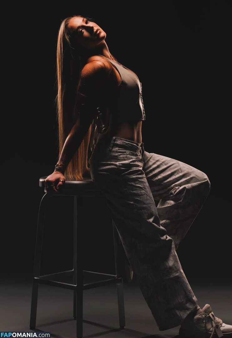 Lainey Reid / https: / lainey_wwe Nude OnlyFans  Leaked Photo #2