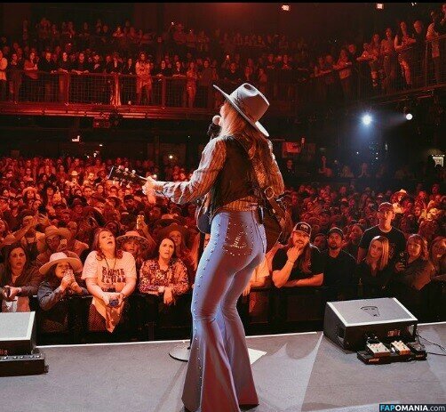 Lainey Wilson / laineywilsonmusic Nude OnlyFans  Leaked Photo #5