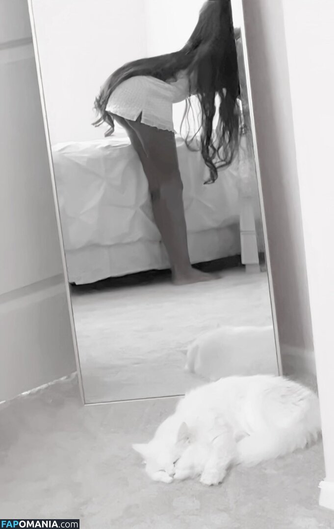 https: / lambpwincess / littlamb Nude OnlyFans  Leaked Photo #1