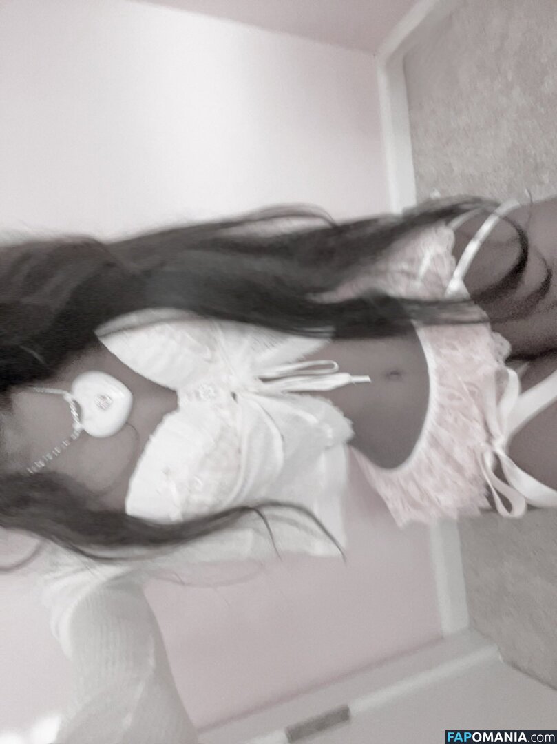 https: / lambpwincess / littlamb Nude OnlyFans  Leaked Photo #8