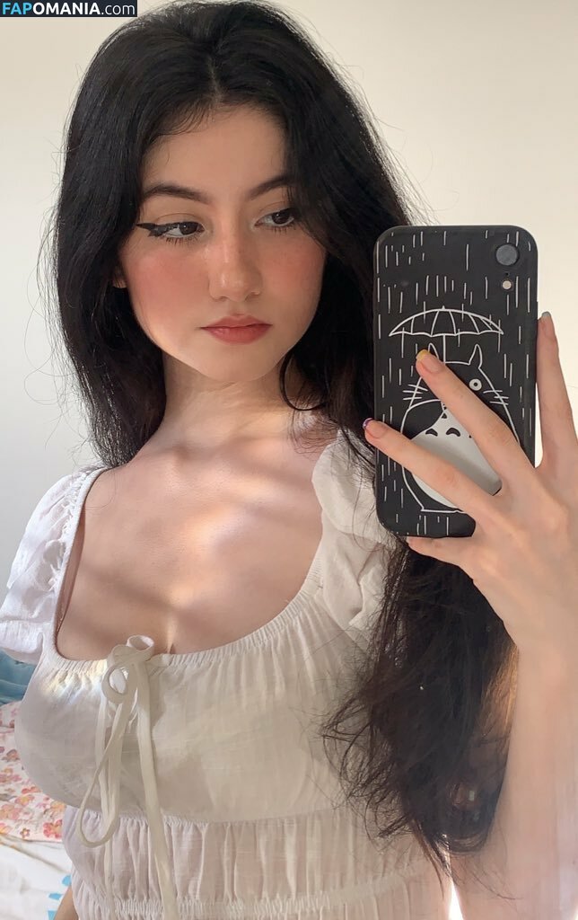 gvldbankz / lamie / larissacarvalhx Nude OnlyFans  Leaked Photo #30