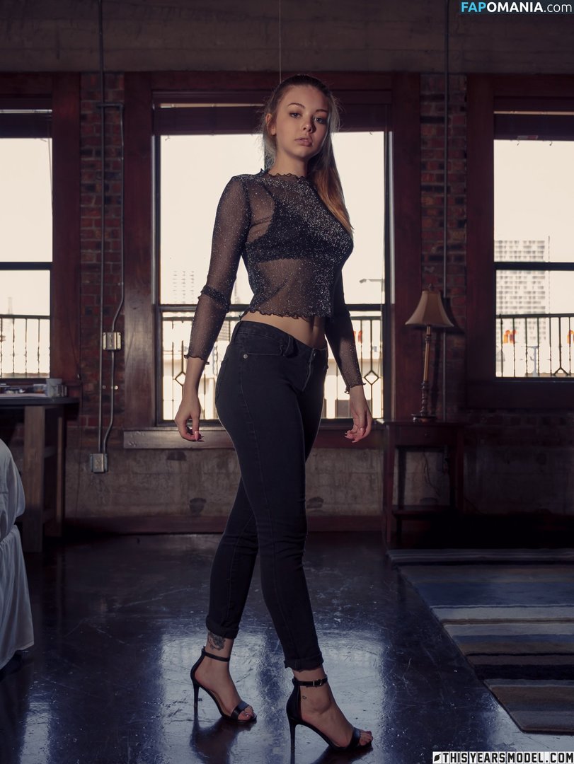 Lana Lea / thelanalea Nude OnlyFans  Leaked Photo #3