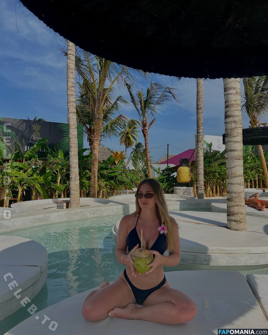 lara.gbdt Nude OnlyFans  Leaked Photo #9