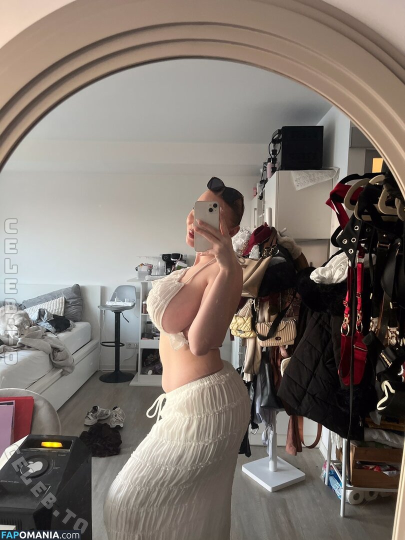 Larissa.lhaa / Larissalhaa / larissa.lahe Nude OnlyFans  Leaked Photo #7