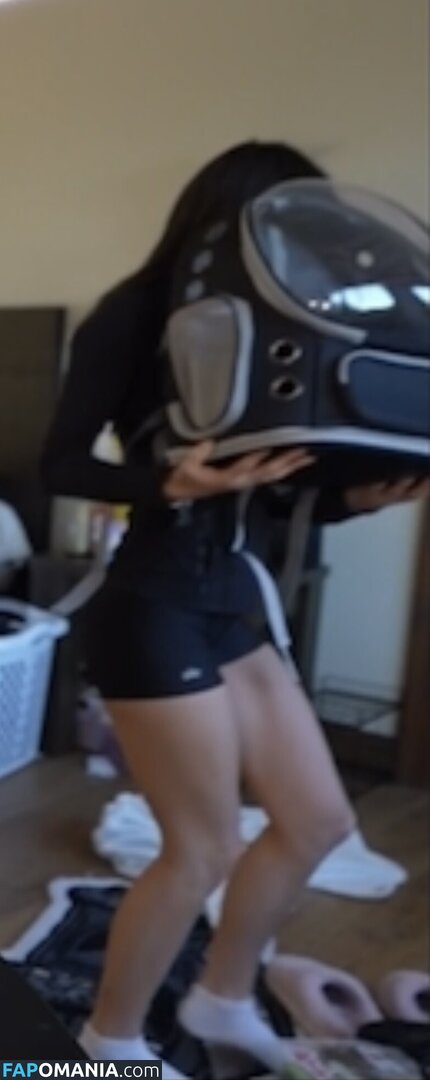 Laselyii / llessliiie / luvliii Nude OnlyFans  Leaked Photo #13