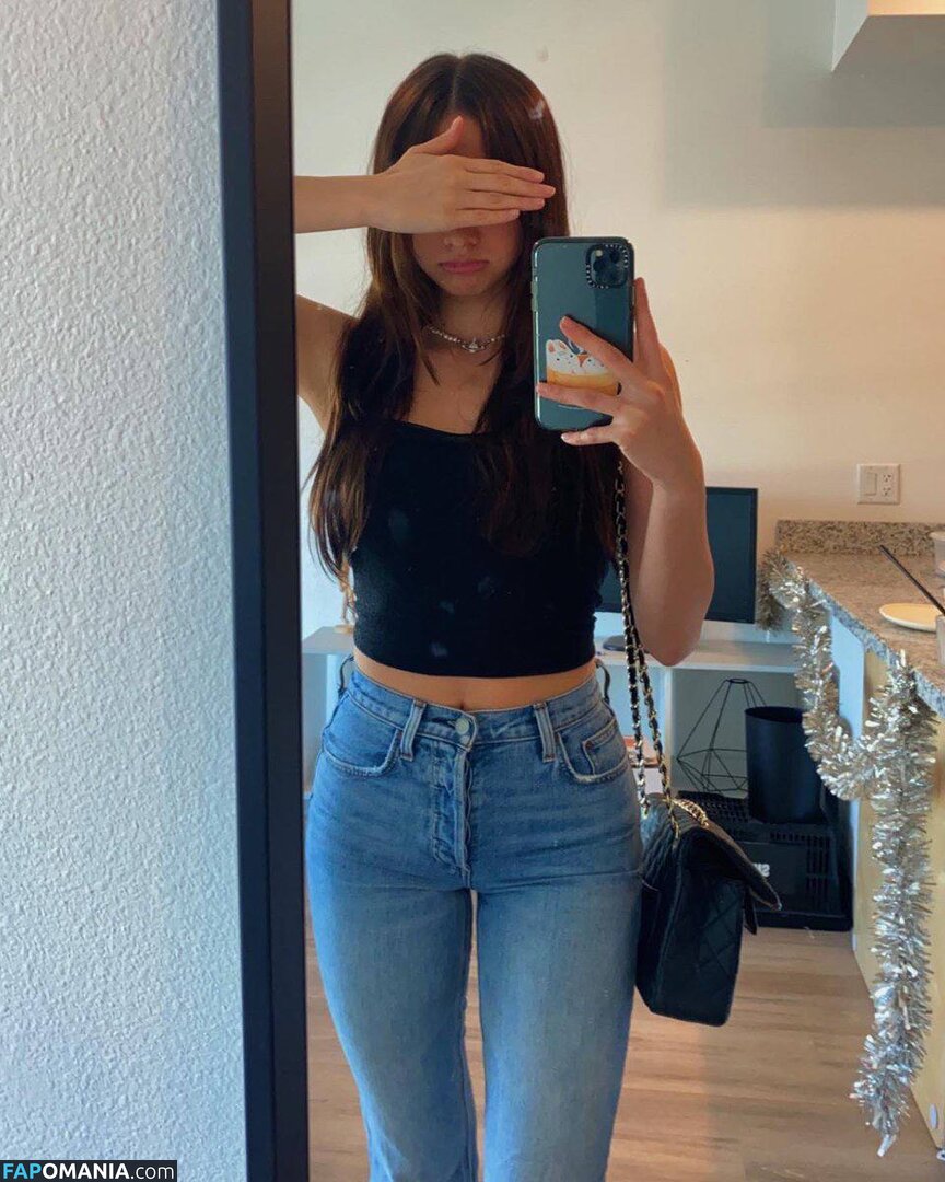 Laselyii / llessliiie / luvliii Nude OnlyFans  Leaked Photo #18